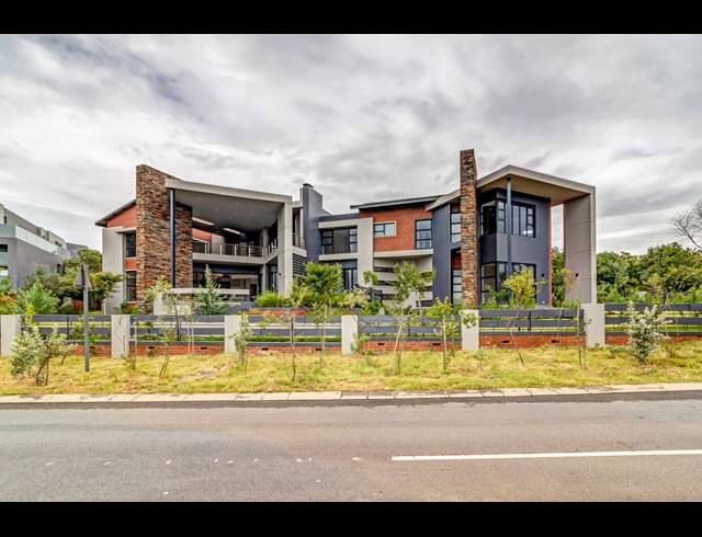 5 BEDROOM HOUSE FOR SALE IN STEYN CITY